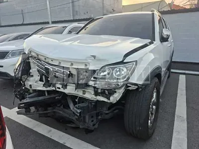 Photo 1 of 11: 2017 Kia Mohave, VIN KNAKN814DHA161358 — Korean insurance auction