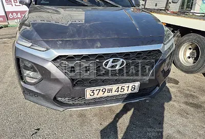 Photo 1 of 43: 2019 Hyundai Santa Fe — Korean insurance auction