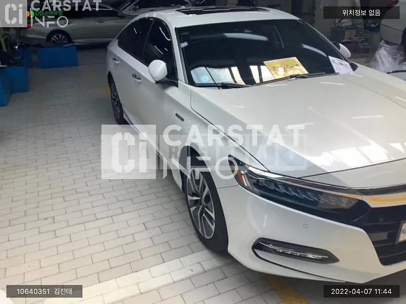 Photo 2 of 10: 2018 Honda Accord Hybrid, VIN 1HGCV3690JA510948 — Korean insurance auction