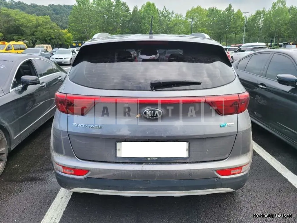 Photo 2 of 14: 2016 Kia Sportage, VIN KNAPM813BGK132818 — Korean insurance auction