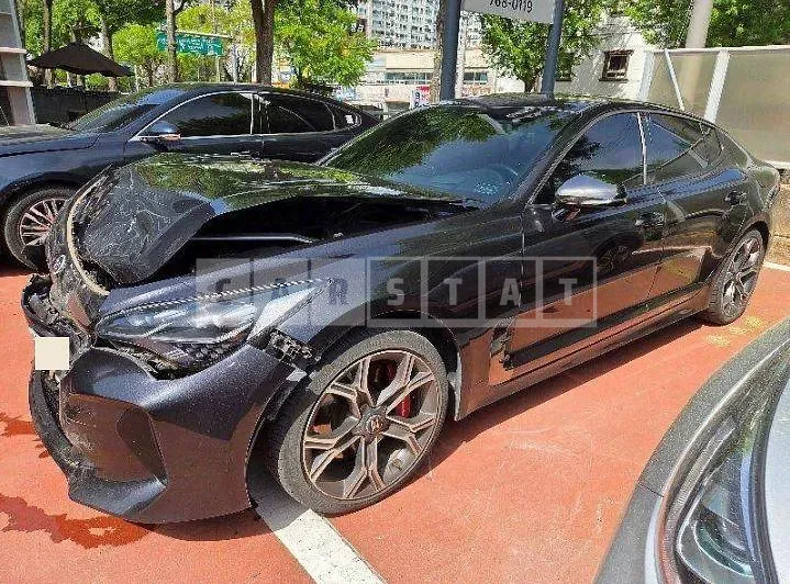 Photo 2 of 9: 2018 Kia Stinger — Korean insurance auction