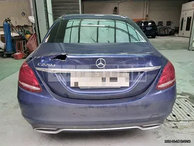 Photo 1 of 33: 2016 Mercedes-Benz C220 d — Korean insurance auction