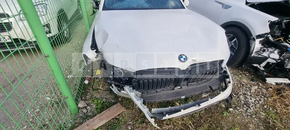 Photo 2 of 19: 2019 BMW 520i, VIN WBAJK7100KGL29438 — Korean insurance auction