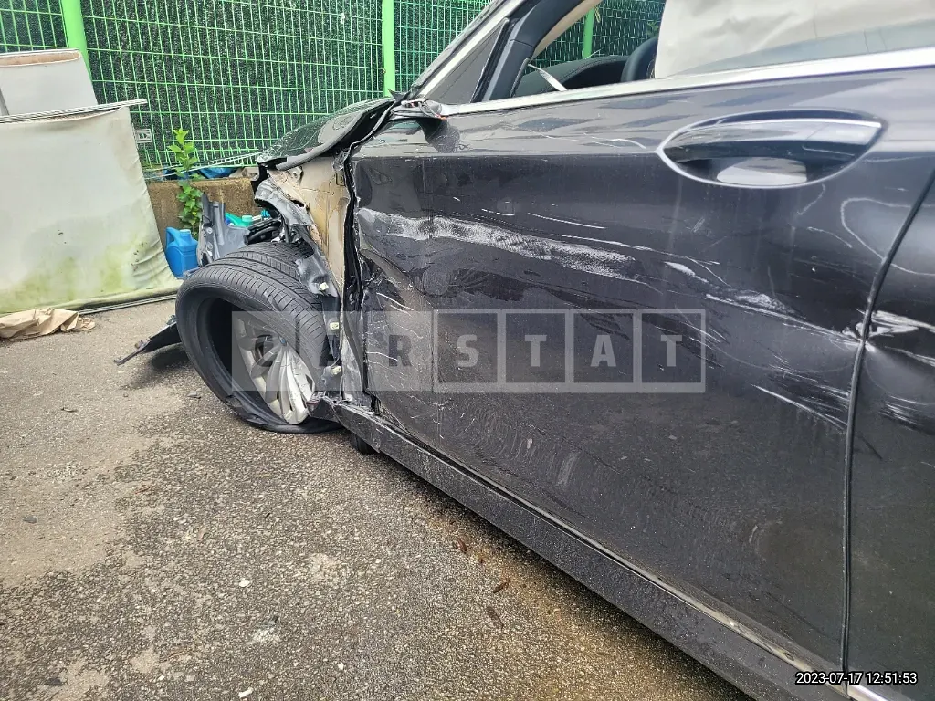 Photo 2 of 28: 2016 BMW 740Ld xDrive, VIN WBA7G8101GG678133 — Korean insurance auction