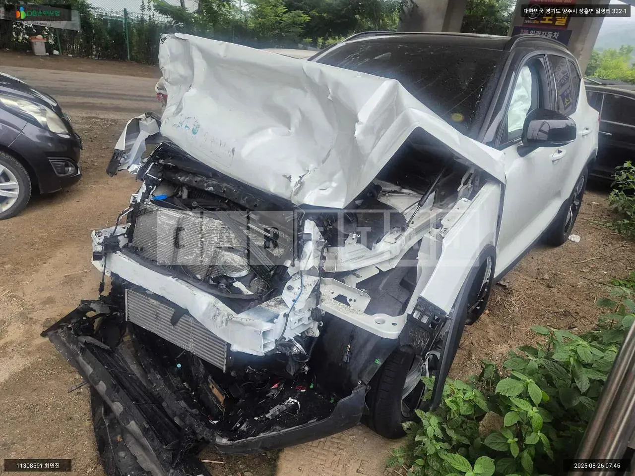 Photo 2 of 7: 2018 Volvo XC40T4 AWD, VIN YV1XZACACK2051216 — Korean insurance auction