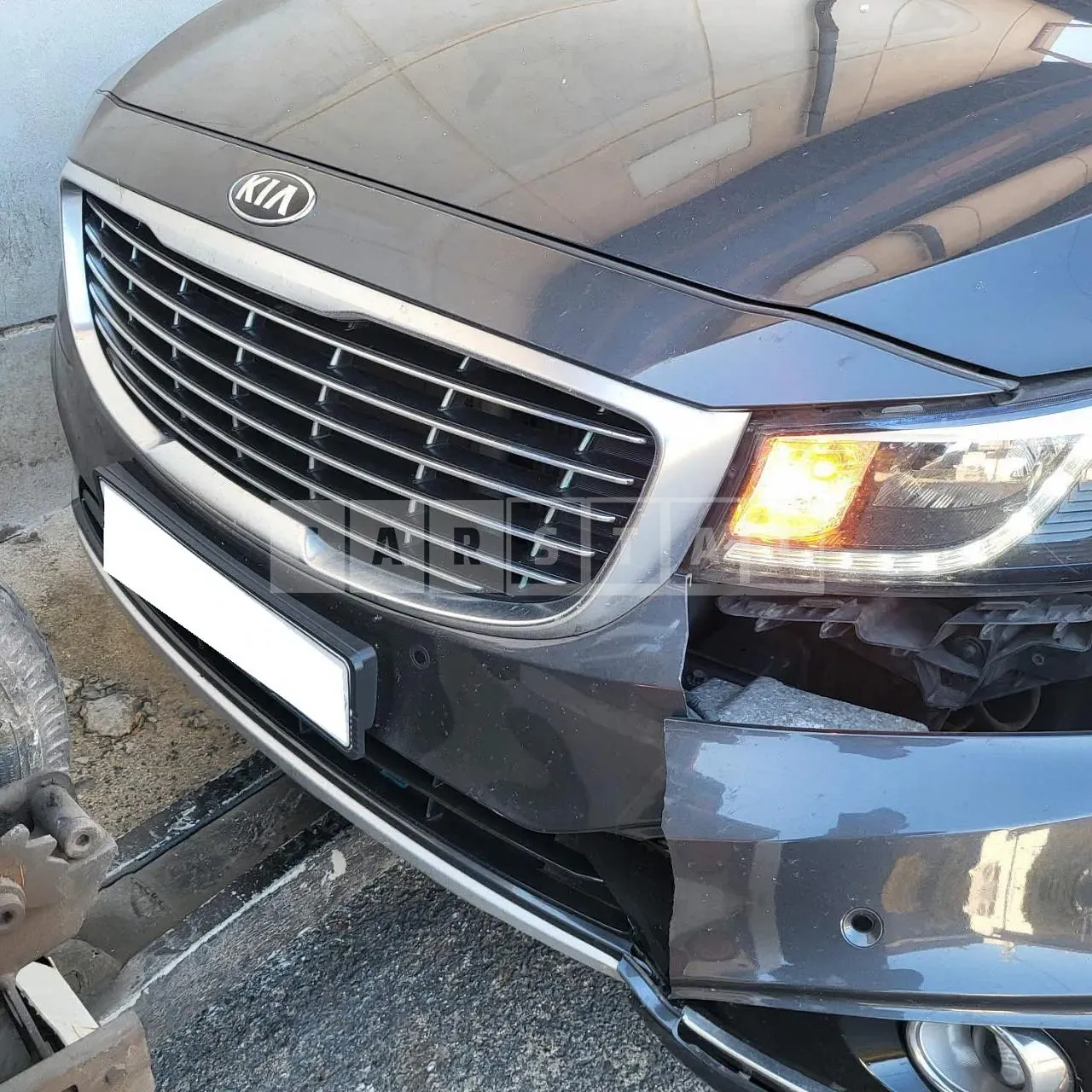Photo 2 of 12: 2016 Kia Carnival, VIN KNAME81ABHS269969 — Korean insurance auction