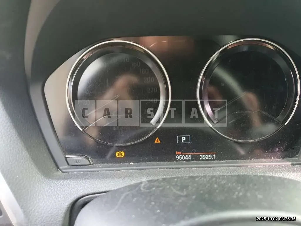 Photo 2 of 11: 2018 BMW 118d — Korean insurance auction