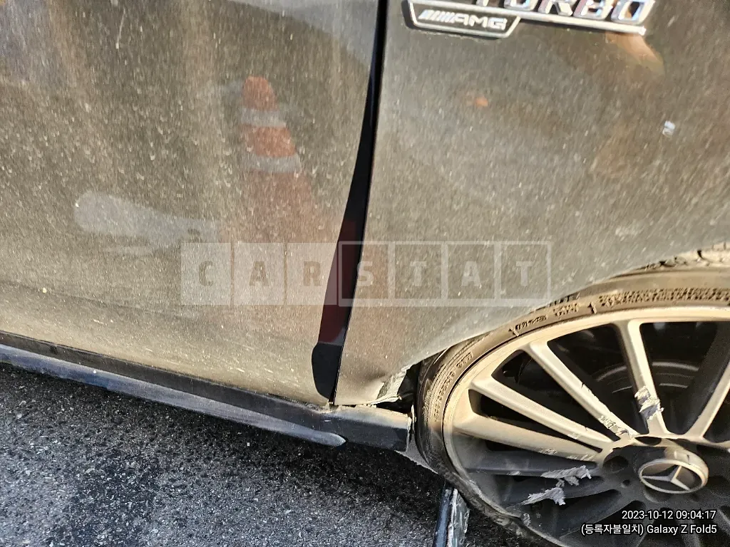 Photo 2 of 39: 2015 Mercedes-Benz A45 AMG 4Matic, VIN WDDBF5CB5FJ365199 — Korean insurance auction