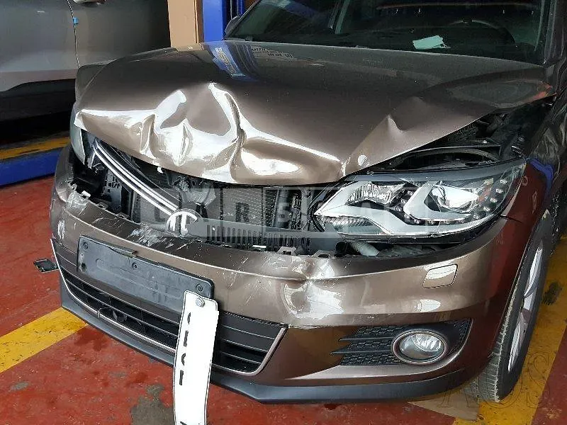 Photo 2 of 26: 2015 Volkswagen Tiguan 2.0 TDI Blue Motion, VIN WVGZZZ5NZFW080952 — Korean insurance auction