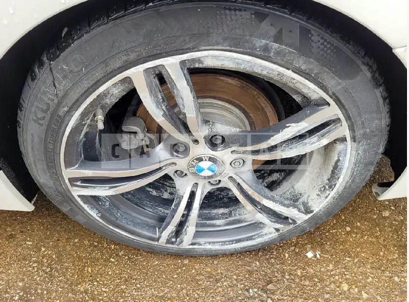 Photo 2 of 44: 2015 BMW 320d Efficient Dynamics Edition, VIN WBA3E1104FF948407 — Korean insurance auction