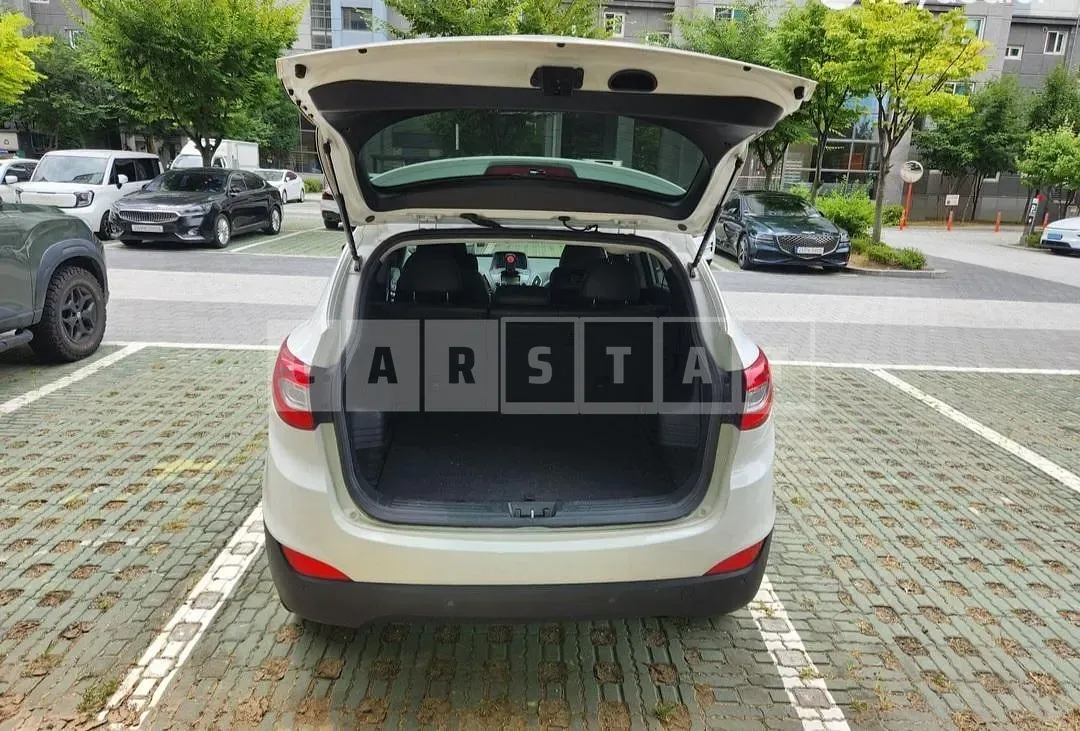 Photo 3 of 3: 2015 Hyundai Tucson ix 2.0, VIN KMHJT81VBFU066653 — Korean insurance auction