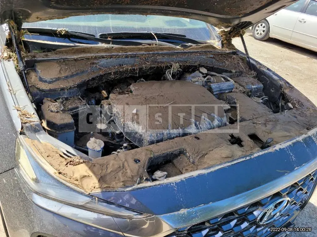 Photo 2 of 6: 2019 Hyundai Santa Fe, VIN KMHS381BBKU184040 — Korean insurance auction