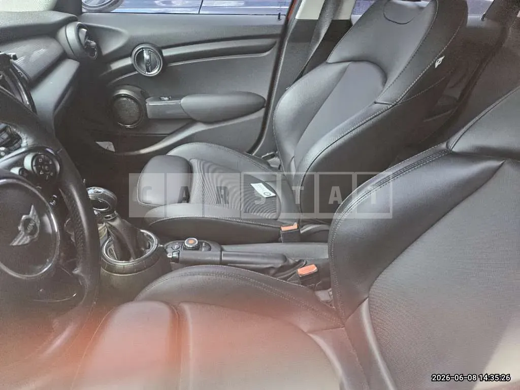 Photo 2 of 15: 2015 MINI Cooper D Five-Door — Korean insurance auction