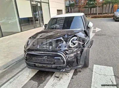 Photo 1 of 30: 2023 MINI Cooper Five-Door — Korean insurance auction