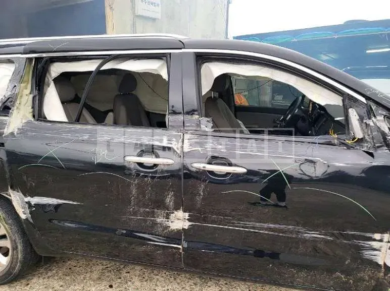 Photo 2 of 78: 2018 Kia Carnivals — Korean insurance auction