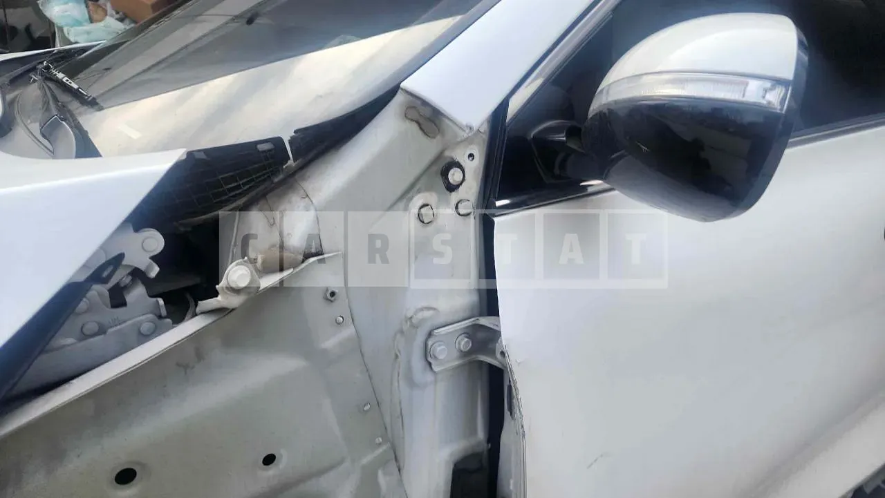 Photo 2 of 44: 2018 Kia Sorento, VIN KNAPG81ABKA480166 — Korean insurance auction