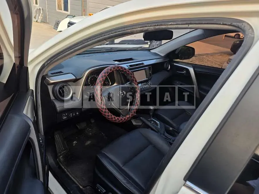 Photo 2 of 5: 2015 Toyota Lave 4 2WD — Korean insurance auction