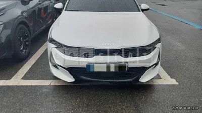 Photo 1 of 19: 2022 Kia K5 — Korean insurance auction