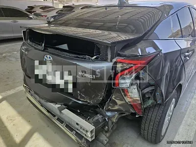 Photo 1 of 9: 2017 Toyota Prius — Korean insurance auction