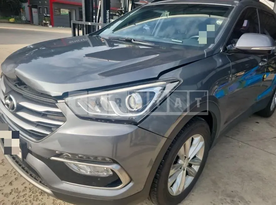 Photo 2 of 6: 2018 Hyundai Santa Fe 2.0 — Korean insurance auction