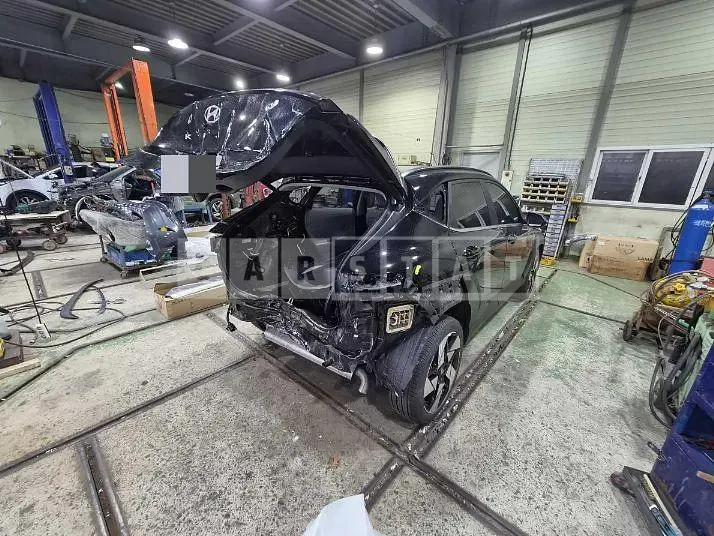 Photo 2 of 7: 2023 Hyundai Kona — Korean insurance auction