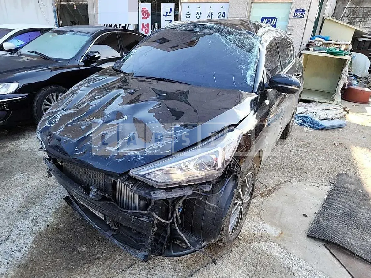 Photo 2 of 22: 2018 Hyundai Tucson TL, VIN KMHJ581ABKU885139 — Korean insurance auction