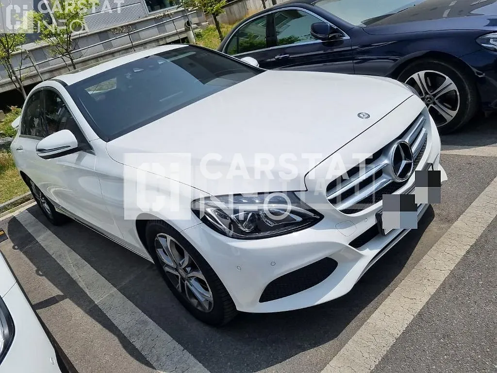 Photo 2 of 23: 2015 Mercedes-Benz C200, VIN WDDWF4CB1GF219964 — Korean insurance auction