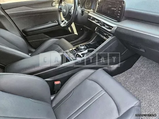 Photo 2 of 18: 2020 Kia K5 — Korean insurance auction