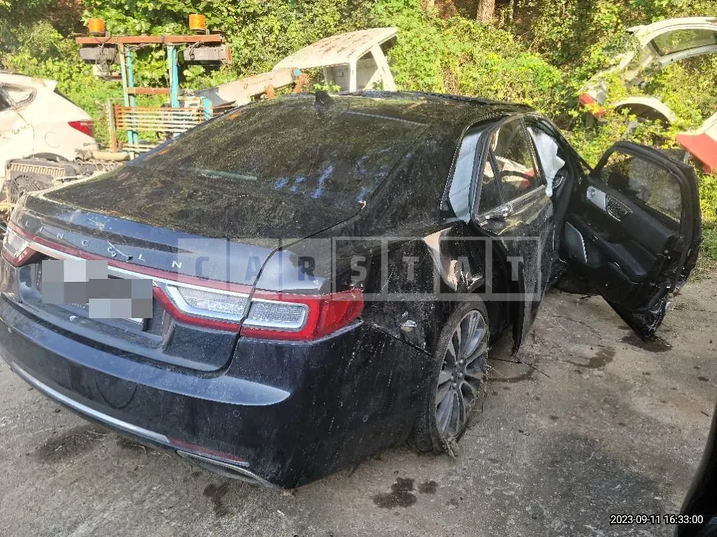 Photo 2 of 8: 2019 Bentley Lincoln Continental 3.0 AWD — Korean insurance auction