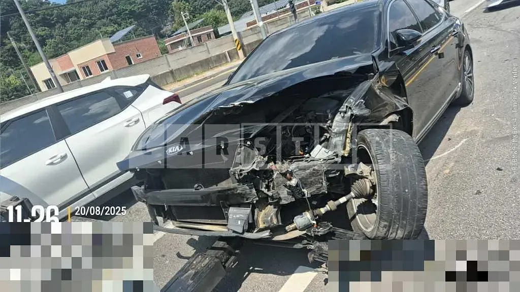 Photo 2 of 22: 2016 Kia K7 LPI — Korean insurance auction