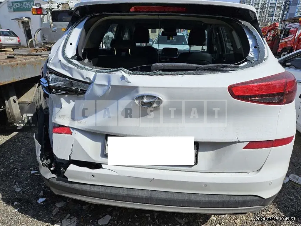 Photo 2 of 13: 2020 Hyundai Tucson, VIN KMHJ3812GLU193094 — Korean insurance auction