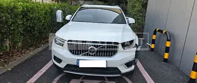 Photo 1 of 8: 2022 Volvo XC40 B4 AWD — Korean insurance auction