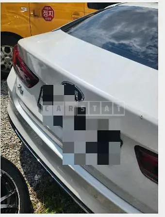 Photo 2 of 7: 2018 Kia K5 — Korean insurance auction