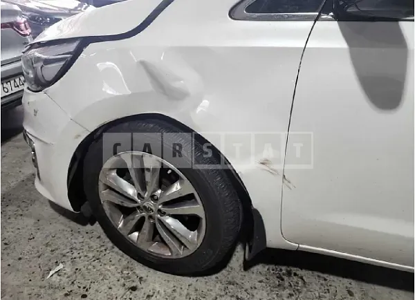 Photo 2 of 13: 2017 Kia Carnival — Korean insurance auction