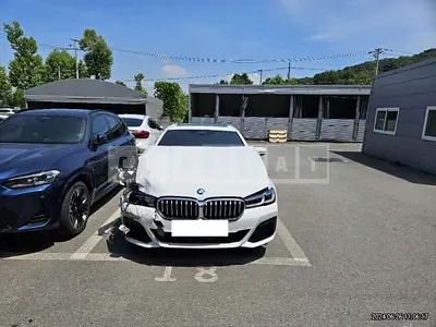 Photo 1 of 20: 2023 BMW 530i — Korean insurance auction