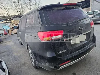 Photo 1 of 18: 2017 Kia Carnivals — Korean insurance auction