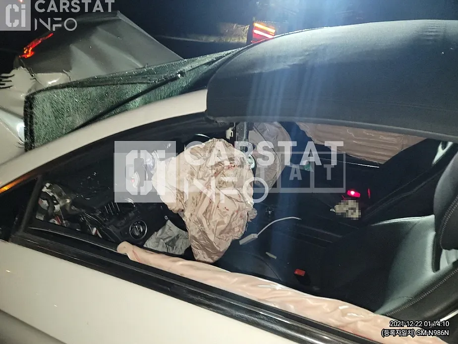 Photo 2 of 14: 2015 Mercedes-Benz E400 Cabriolet, VIN WDDKK6FF0GF332177 — Korean insurance auction