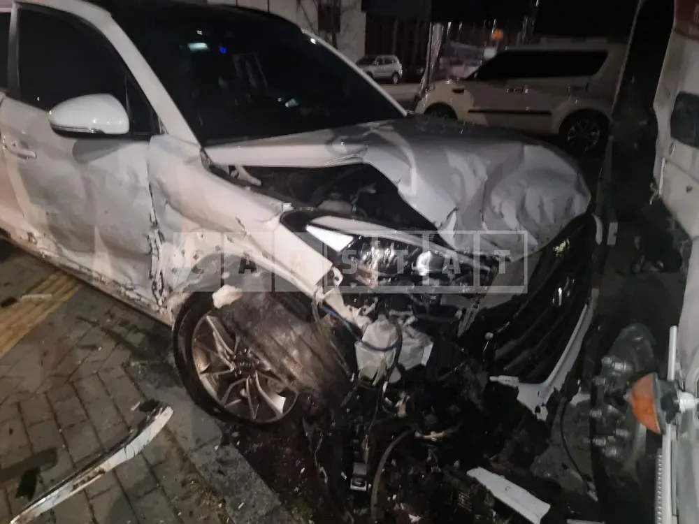 Photo 2 of 13: 2017 Hyundai Tucson, VIN KMHJ581ABJU576738 — Korean insurance auction
