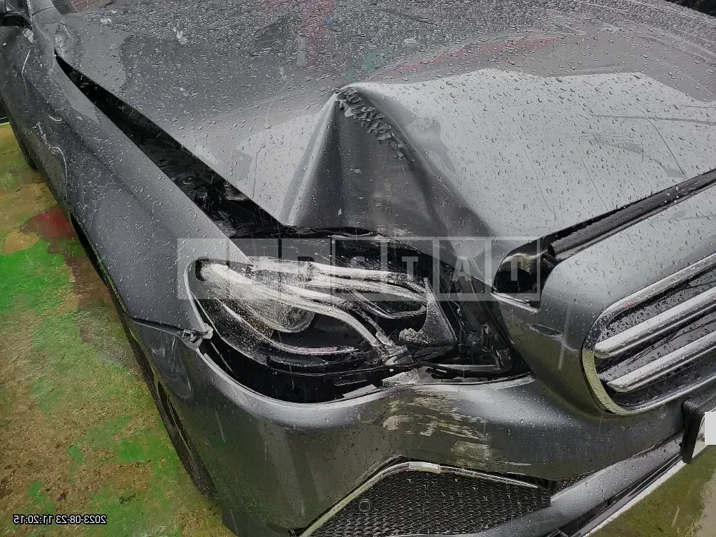 Photo 2 of 9: 2020 Mercedes-Benz E250, VIN WDDZF4FB5LA747071 — Korean insurance auction