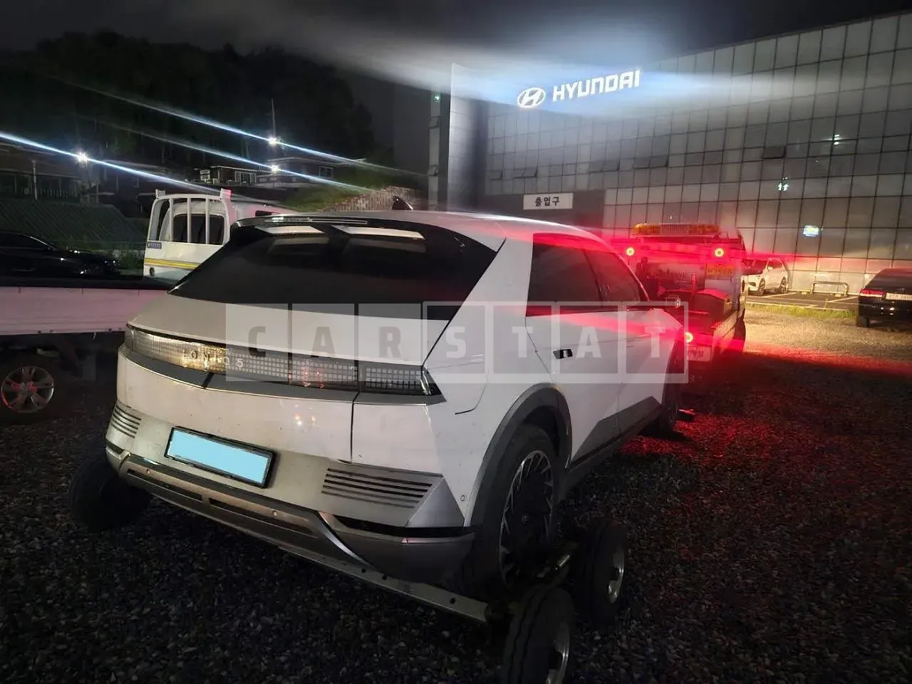 Photo 2 of 9: 2023 Hyundai IONIQ 5, VIN KMHKR81EFPU210537 — Korean insurance auction