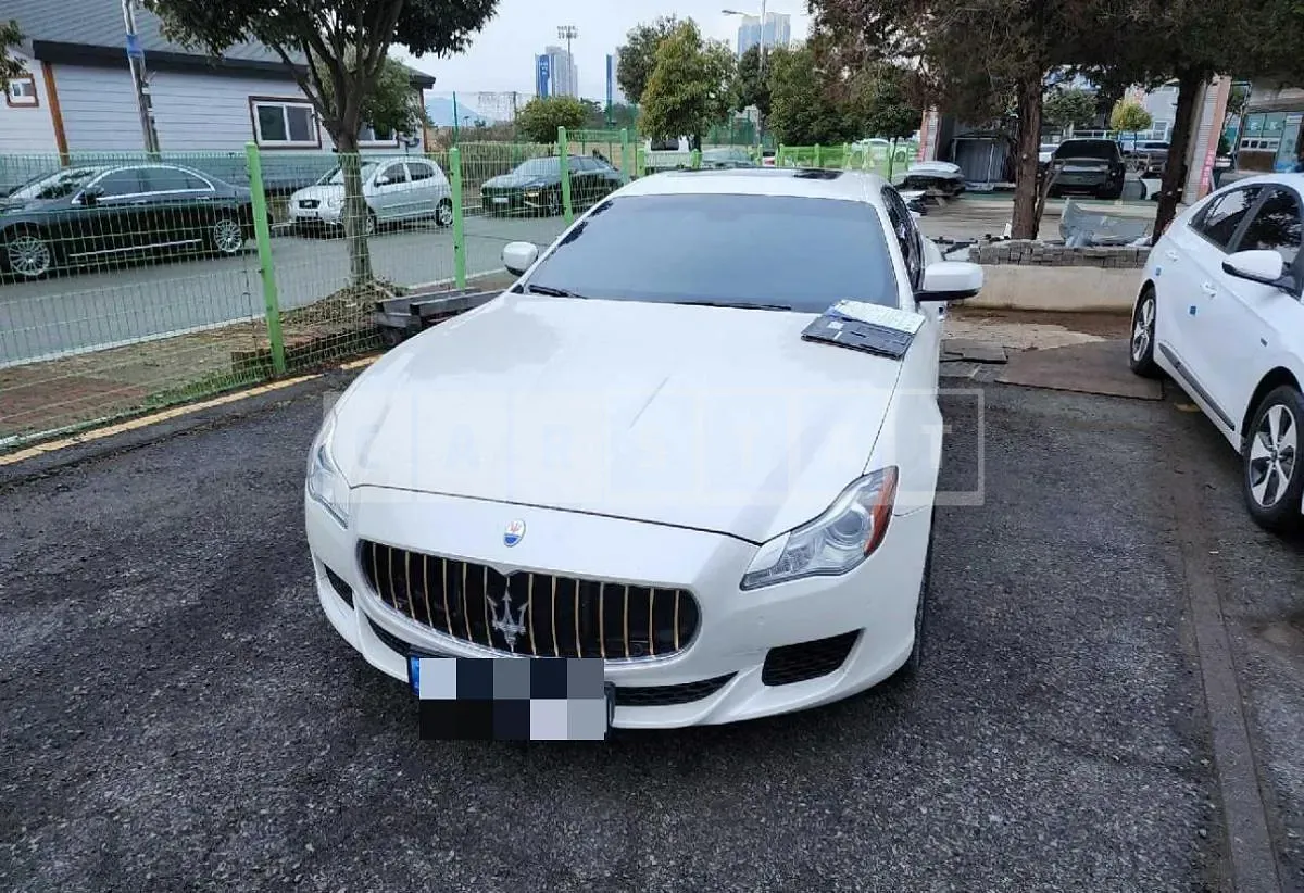 Photo 2 of 26: 2015 Maserati Quattroporte S Q4, VIN ZAM56RRA1G1174504 — Korean insurance auction
