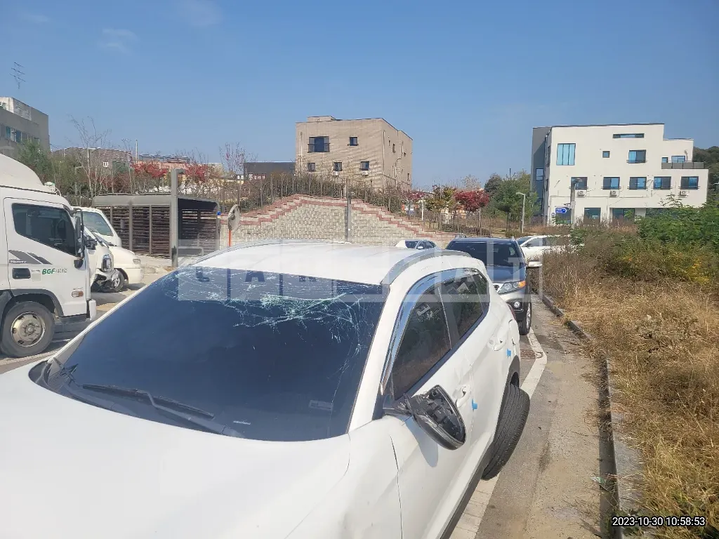 Photo 2 of 28: 2019 Hyundai Tucson TL 1.6, VIN KMHJ3817GKU039440 — Korean insurance auction