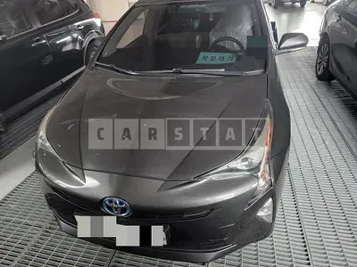 Photo 1 of 5: 2017 Toyota Prius, VIN JTDKBRFU1H3573212 — Korean insurance auction