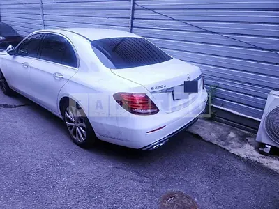 Photo 1 of 34: 2016 Mercedes-Benz E220 d — Korean insurance auction