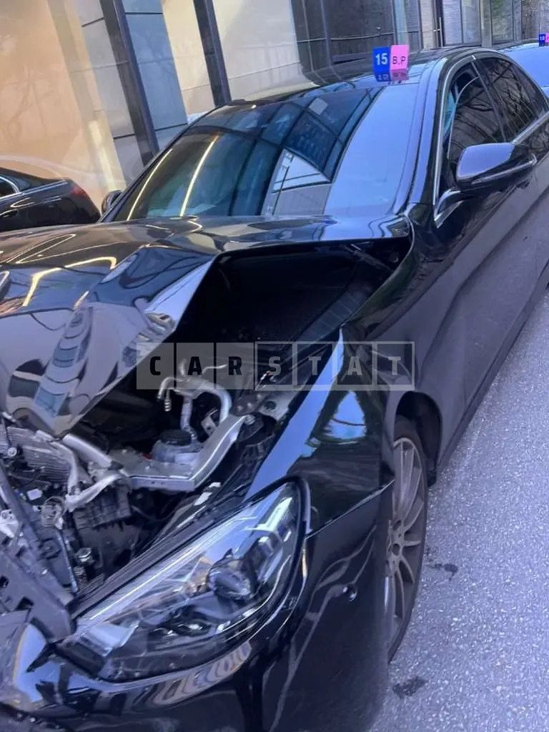 Photo 2 of 7: 2021 Mercedes-Benz E350 4Matic — Korean insurance auction
