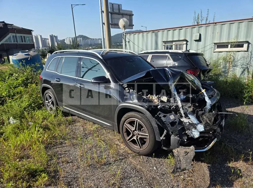 Photo 2 of 7: 2024 Mercedes-Benz GLB 250 4Matic — Korean insurance auction
