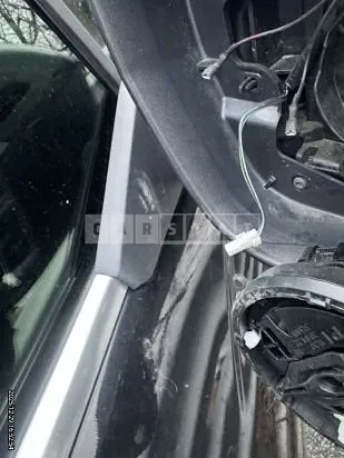 Photo 2 of 38: 2022 Audi Q4 e-tron 40, VIN WAUZZZFZ8NP043598 — Korean insurance auction