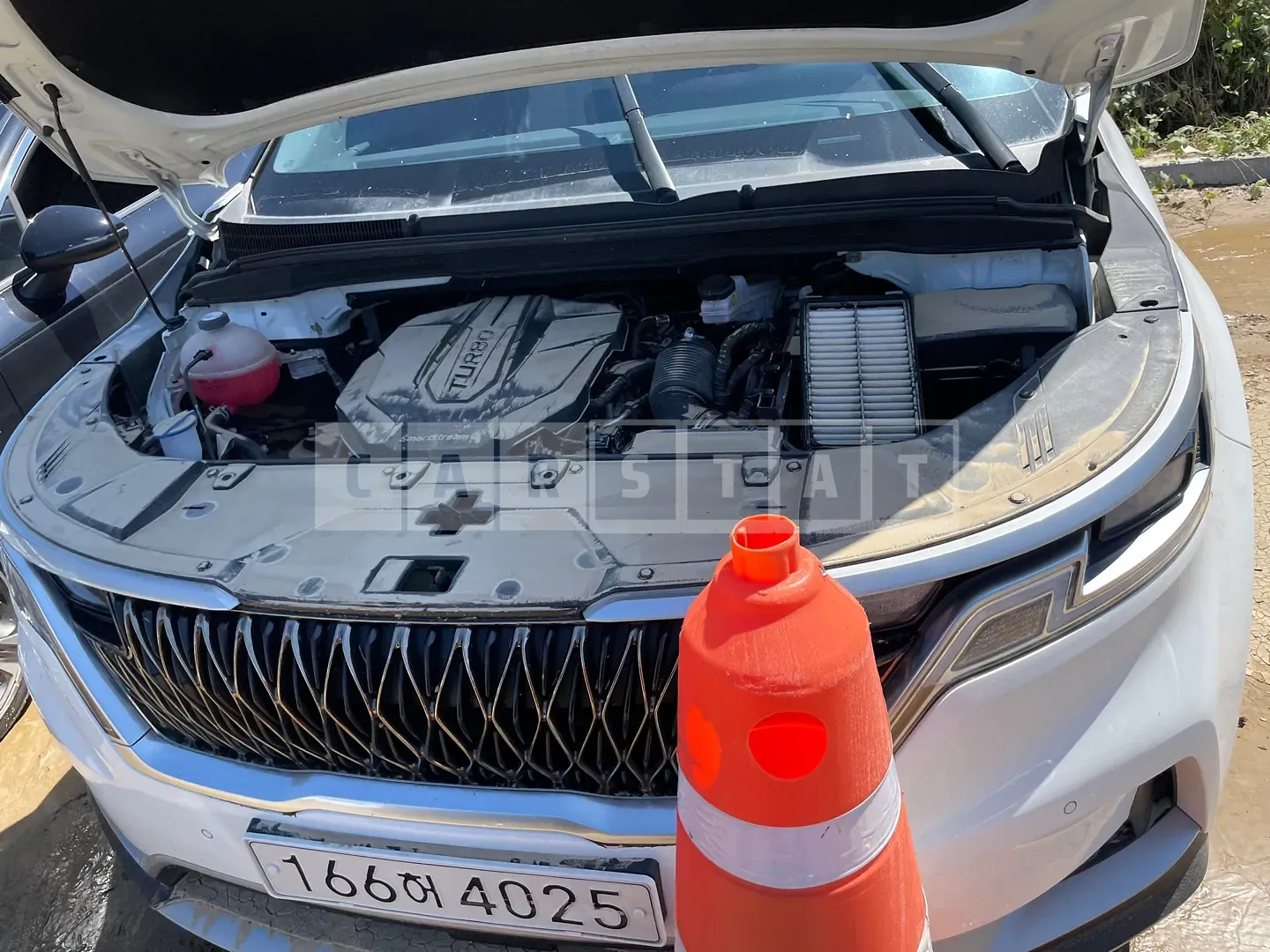 Photo 2 of 9: 2021 Kia Carnival, VIN KNANB81BBMS009403 — Korean insurance auction