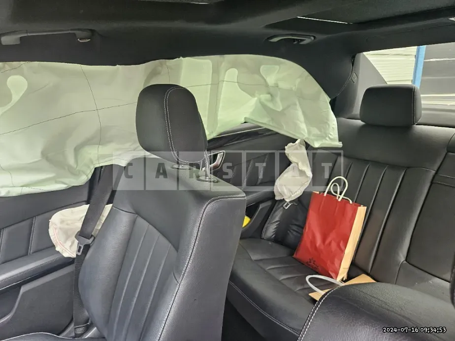 Photo 2 of 10: 2015 Mercedes-Benz E300 4Matic — Korean insurance auction
