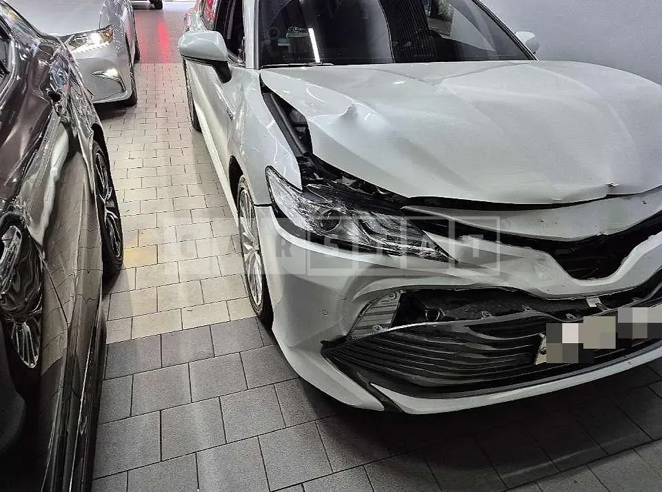 Photo 2 of 13: 2020 Toyota Camry Hybrid — Korean insurance auction